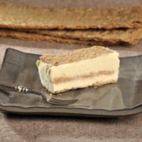 עוגת נפוליאון: שכבות בצק עלים עם קרם וניל
