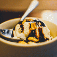 קיץ מתוק – גלידת שמנת ביתית ללא מכונה